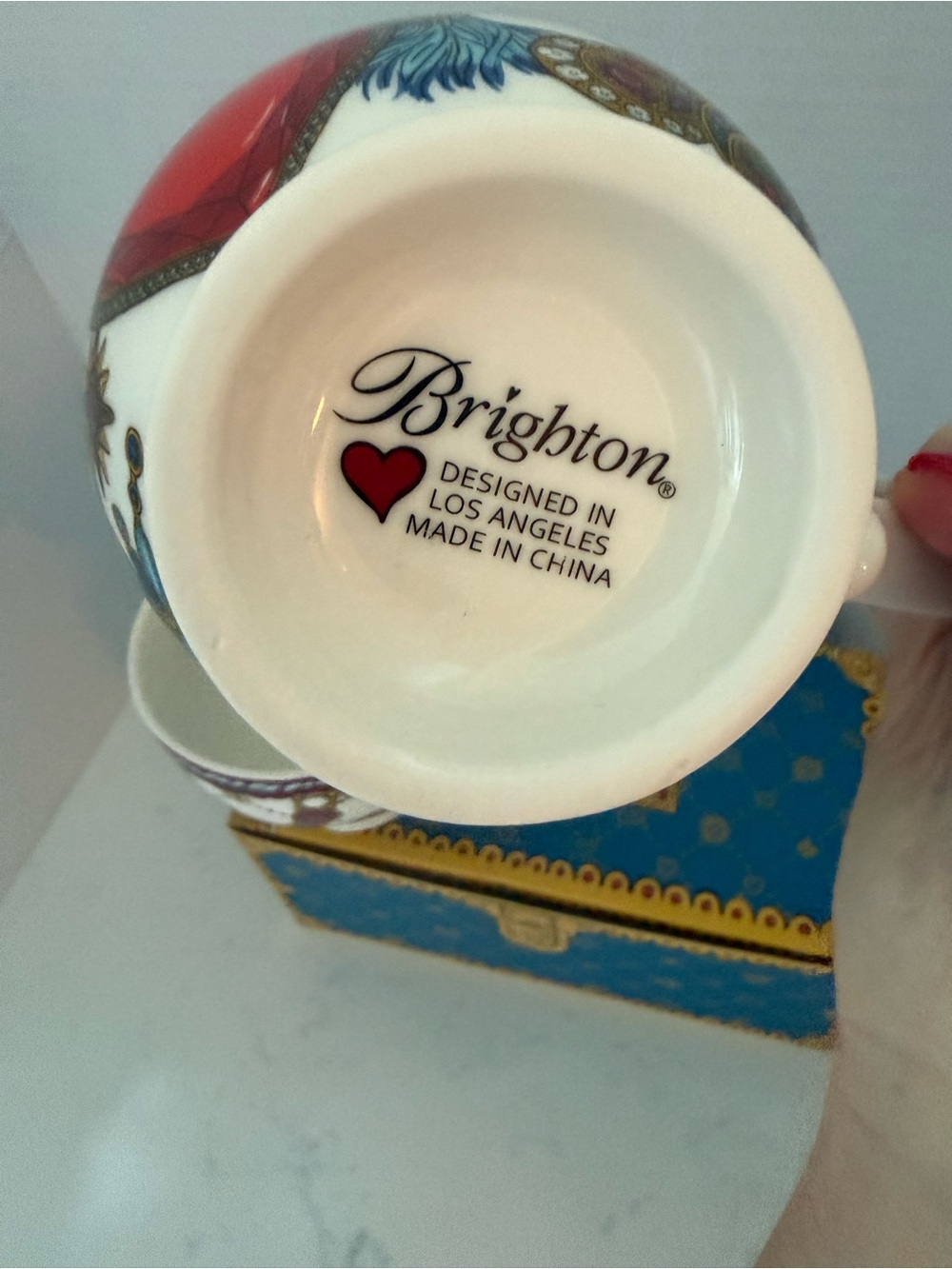 Brighton White Ceramic Mugs with Multicolored Jeweled Chain/ Love Motif - Picture 7 of 10